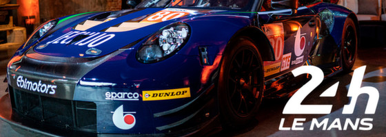 Riccardo Pera sul podio a Le Mans, con il team Porsche Dempsey-Proton Racing